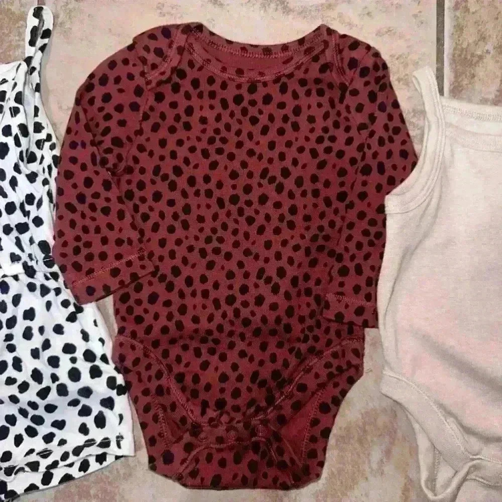 Old Navy set of 3 Baby Girl Bodysuits 0-3M - Picture 4 of 8